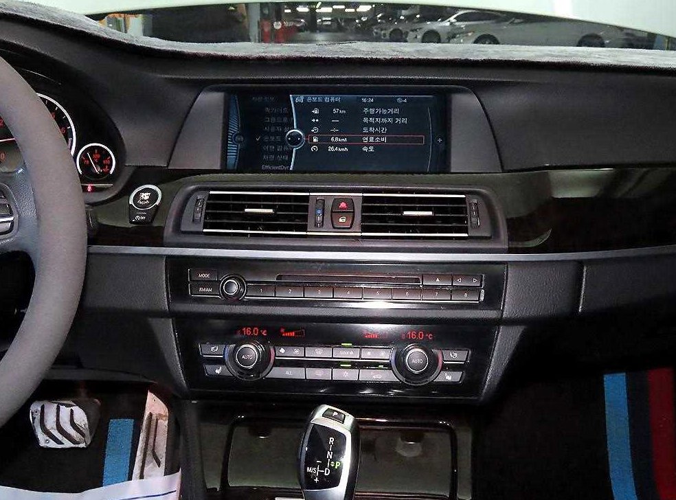 BMW 5시리즈 528i 사진 11