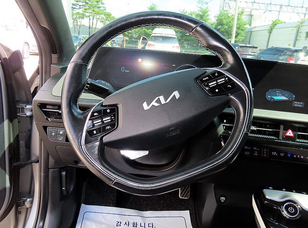 기아 EV6 롱레인지 AWD 사진 8