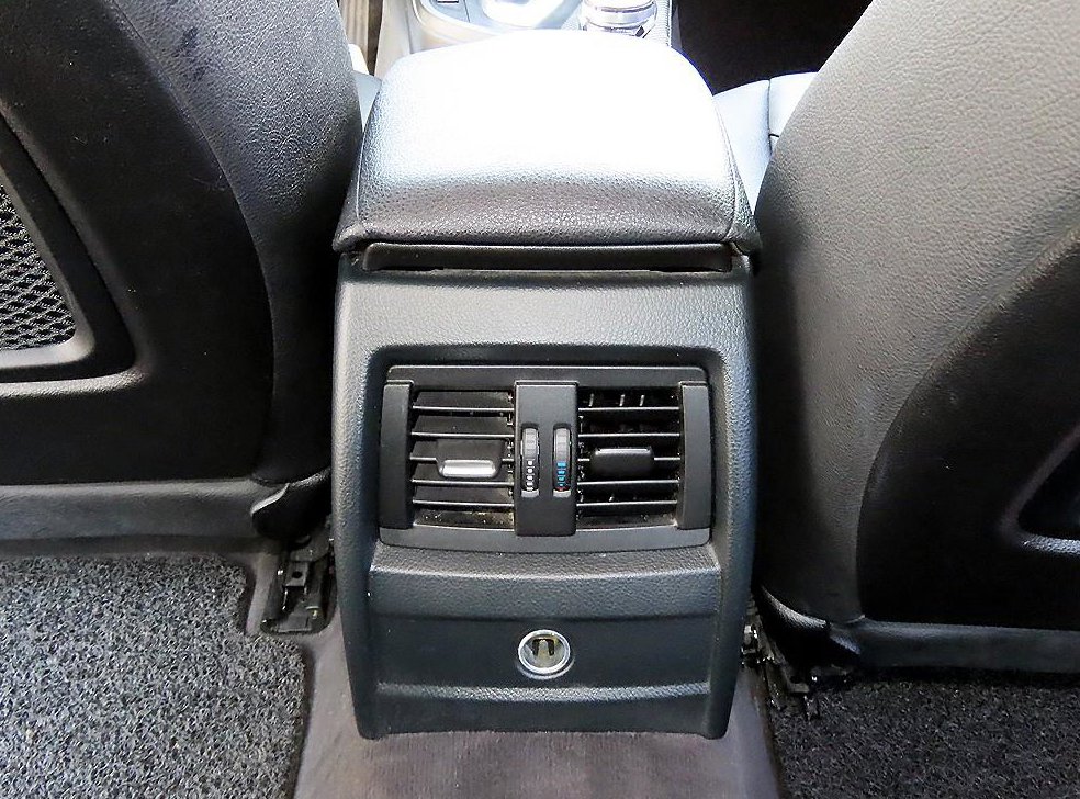 BMW 3시리즈 320i 사진 16