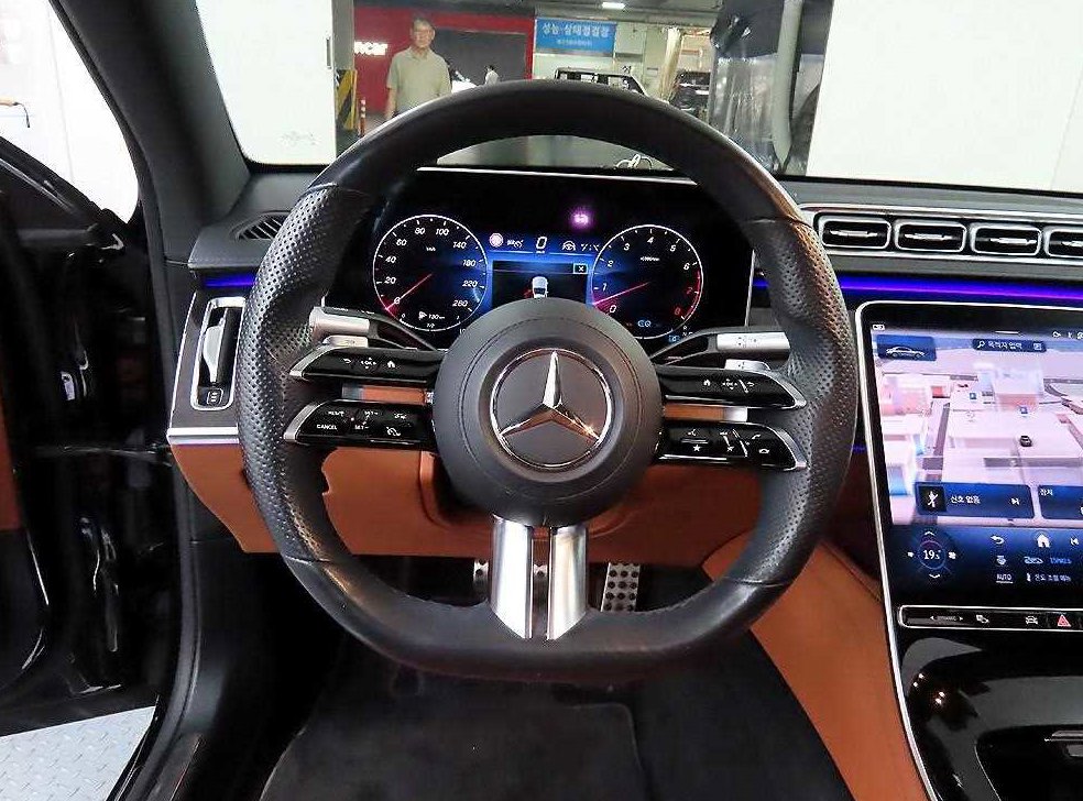 벤츠 S 클래스 S500L 4MATIC 사진 9