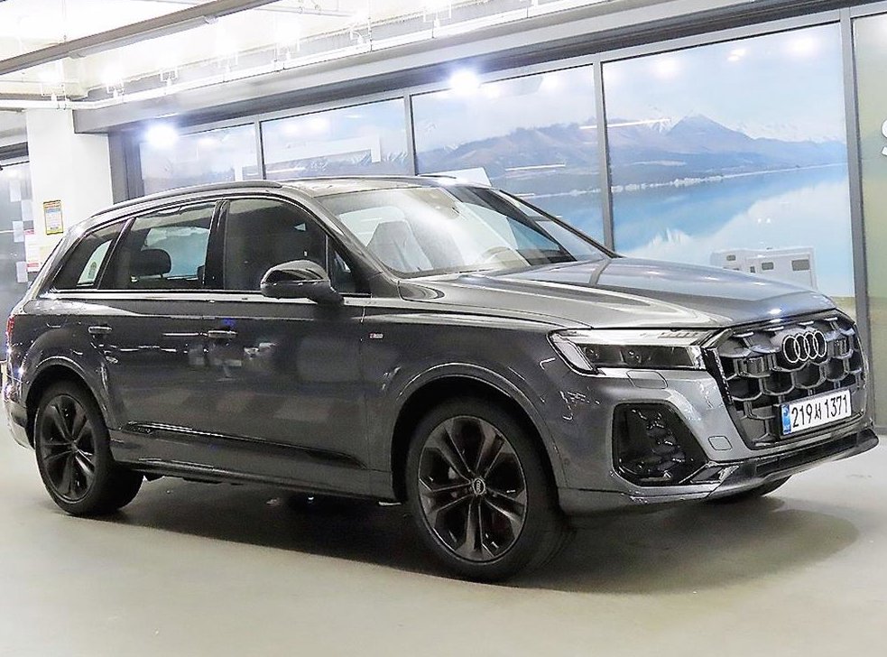 아우디 Q7 50 TDI 콰트로 프리미엄