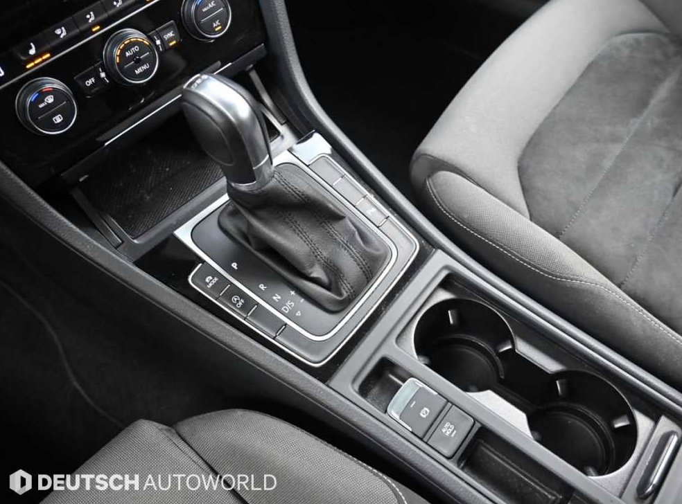 폭스바겐 골프 2.0 TDI 사진 9