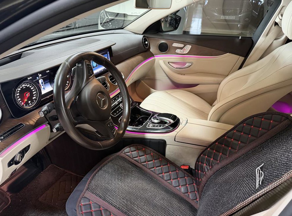 벤츠 E 클래스 E220d 익스클루시브 사진 6