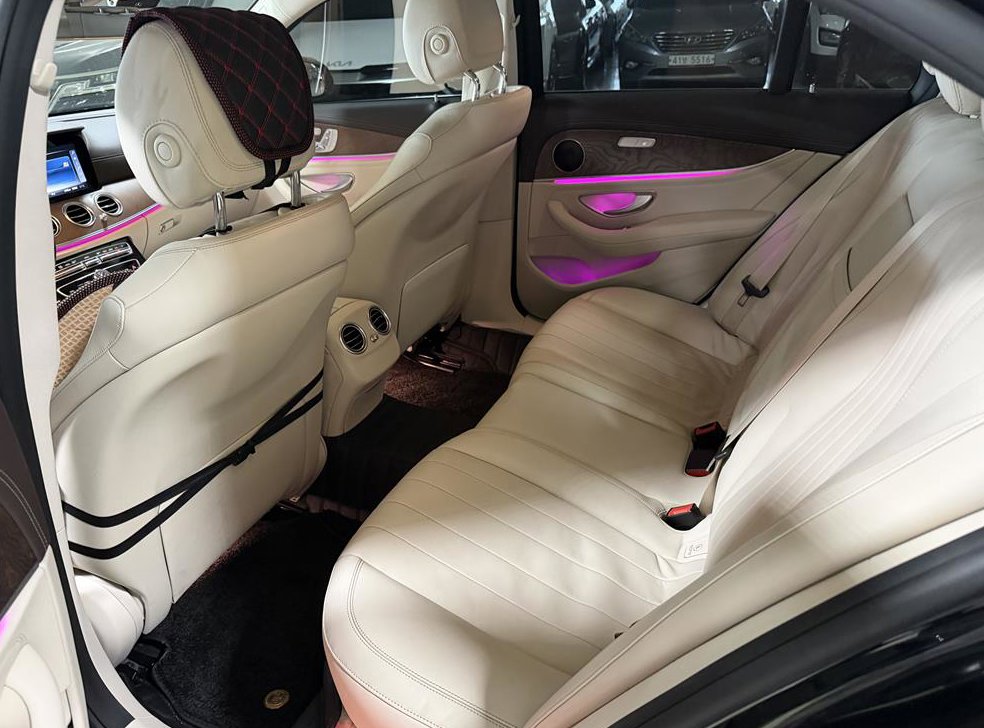 벤츠 E 클래스 E220d 익스클루시브 사진 7