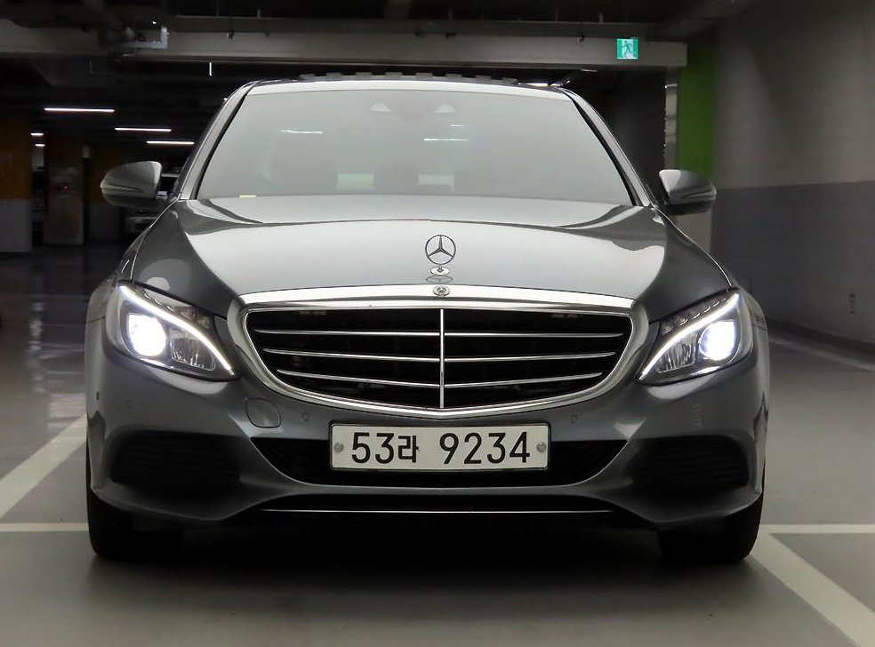 벤츠 C 클래스 C220 d 익스클루시브