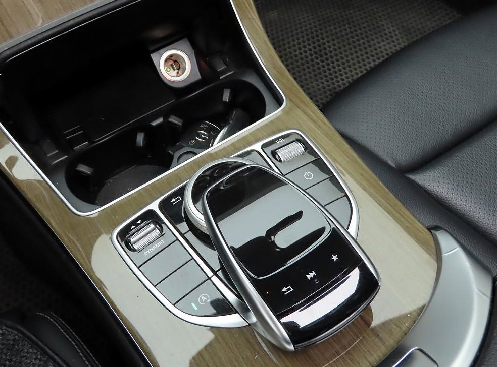 벤츠 C 클래스 C220 d 익스클루시브 사진 11