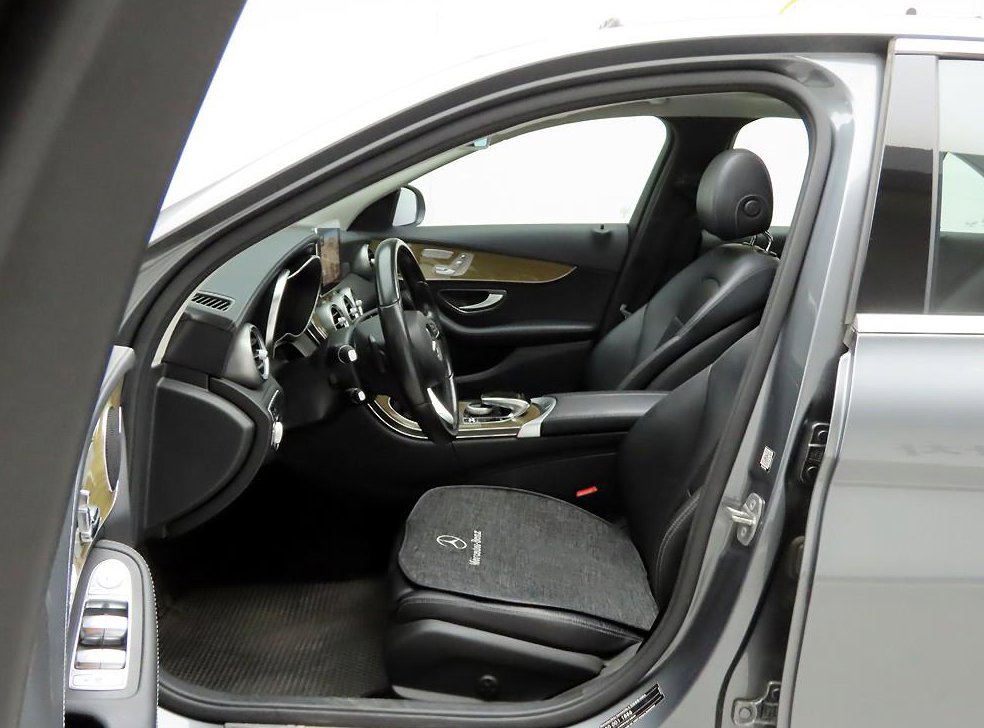 벤츠 C 클래스 C220 d 익스클루시브 사진 12