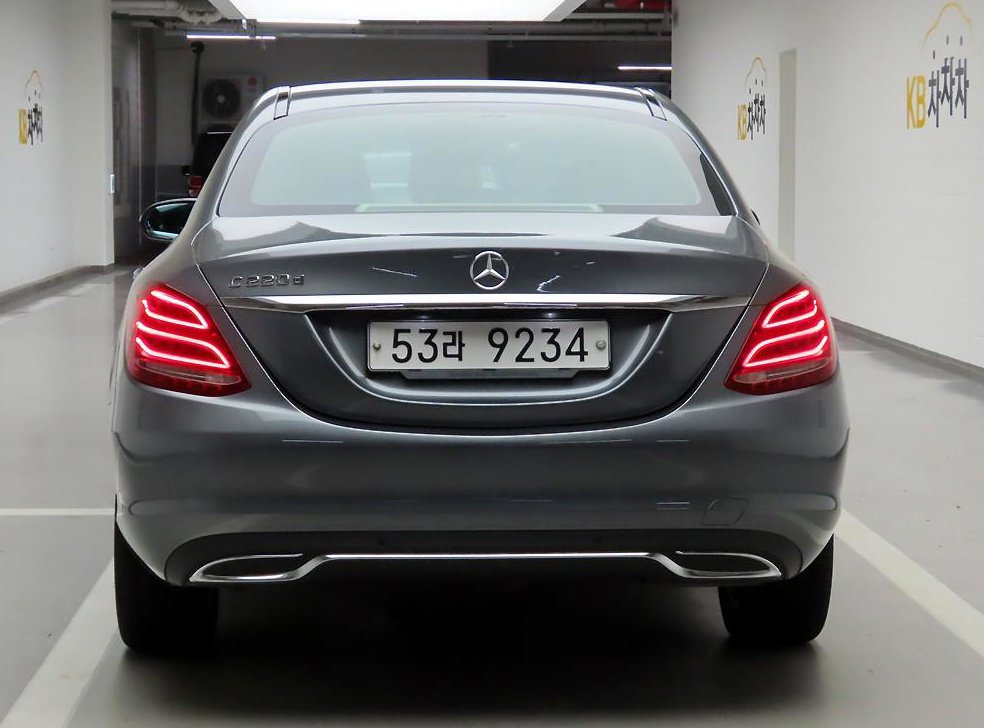 벤츠 C 클래스 C220 d 익스클루시브 사진 3