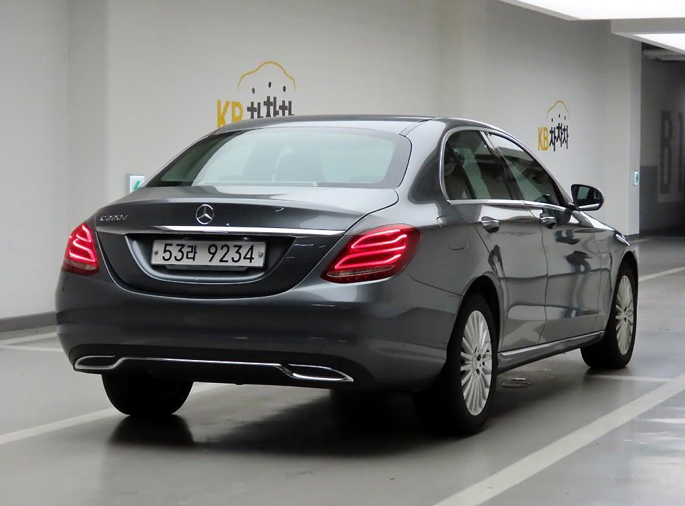 벤츠 C 클래스 C220 d 익스클루시브 사진 4