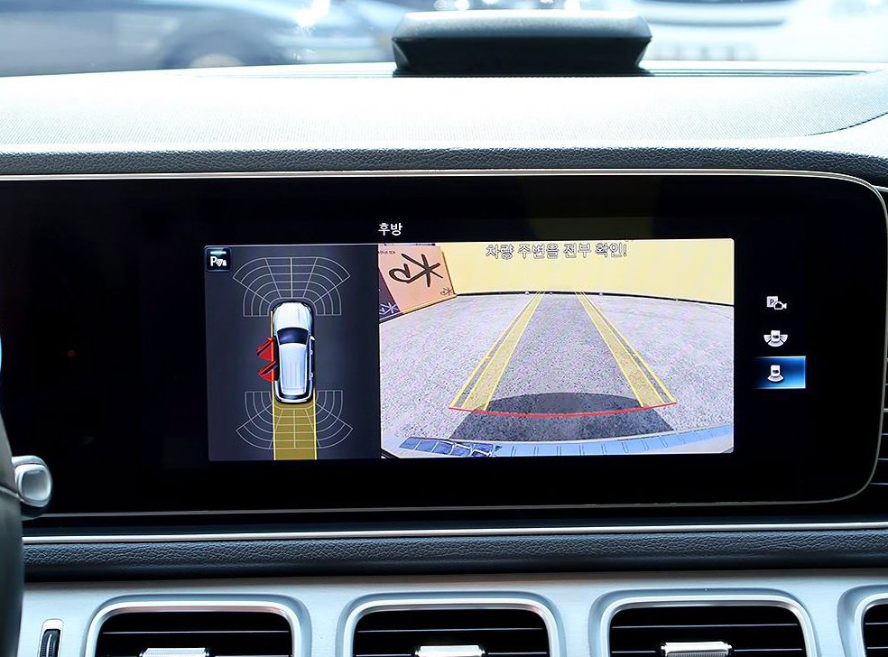 벤츠 GLE 클래스 GLE 300d 4MATIC 사진 10