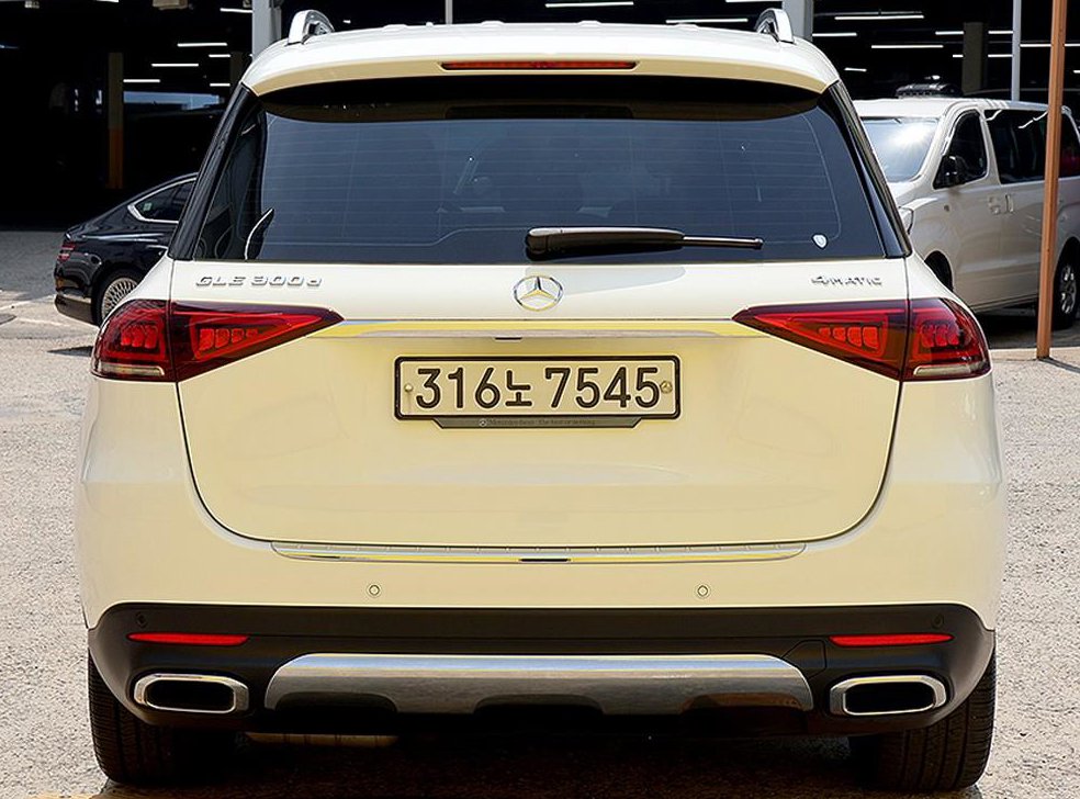 벤츠 GLE 클래스 GLE 300d 4MATIC 사진 3