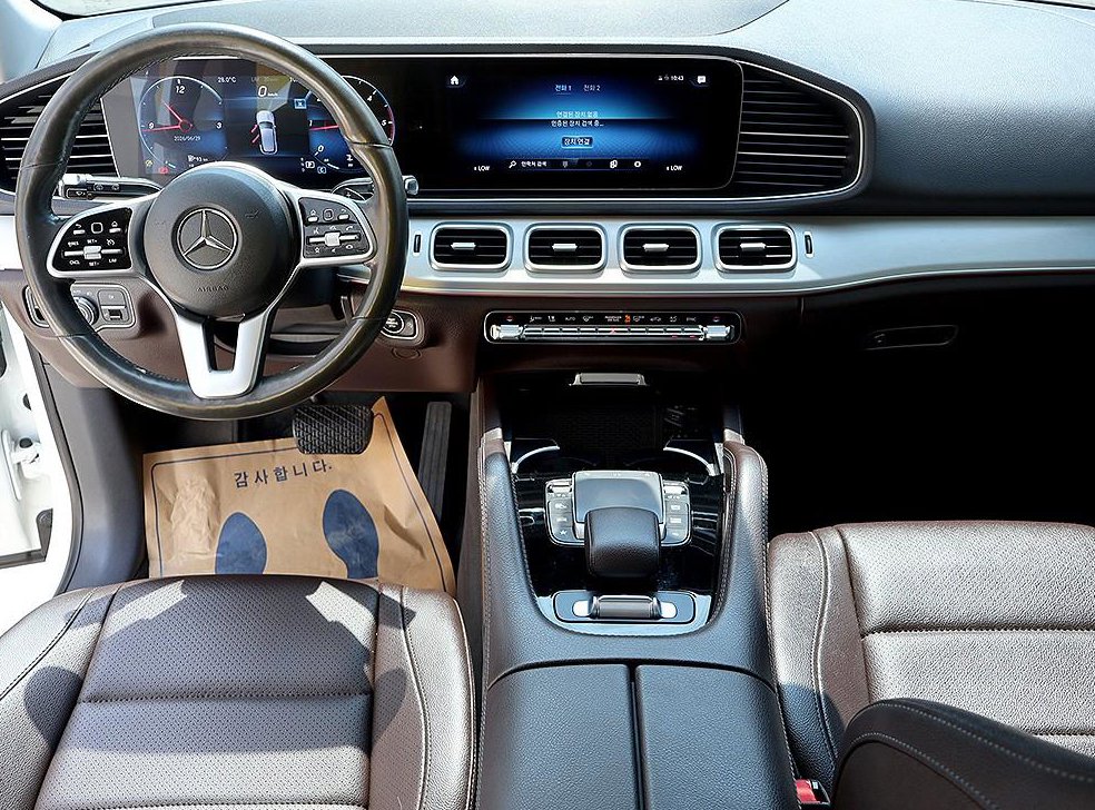 벤츠 GLE 클래스 GLE 300d 4MATIC 사진 5