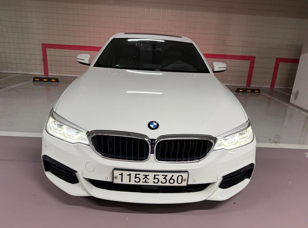 BMW 5시리즈 520d xDrive M 스포츠 플러스