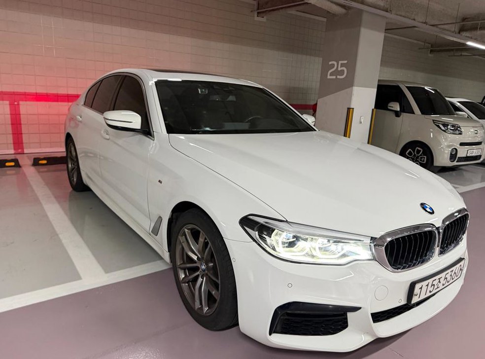 BMW 5시리즈 520d xDrive M 스포츠 플러스 사진 2