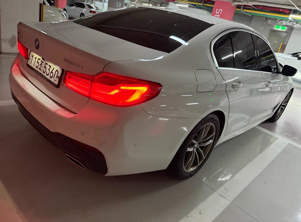 BMW 5시리즈 520d xDrive M 스포츠 플러스 사진 5