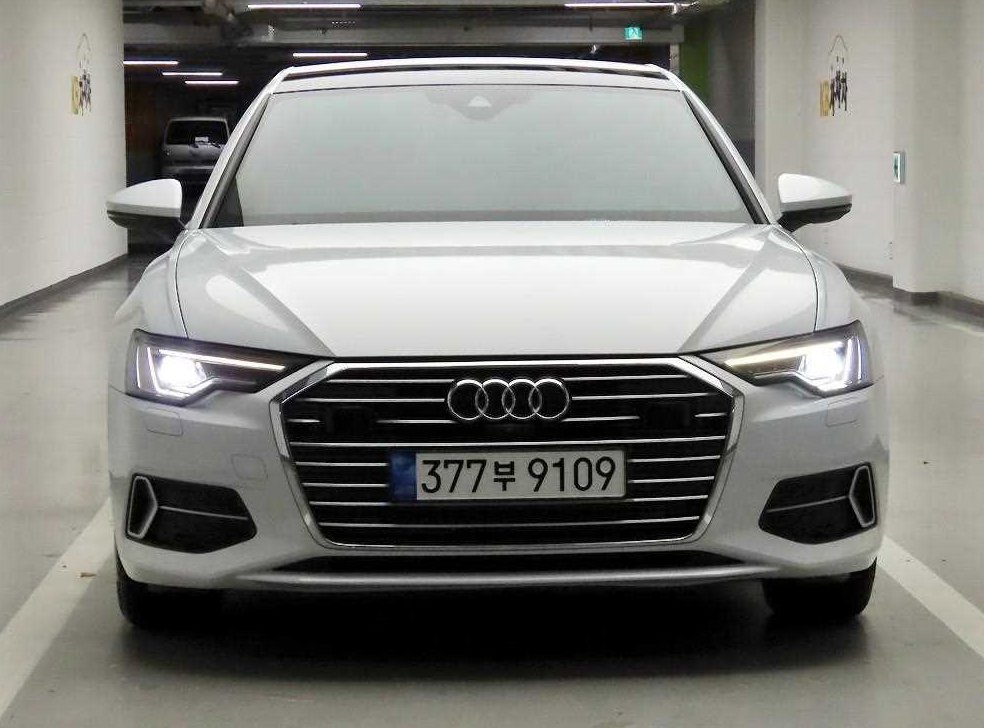 아우디 A6 45 TFSI 프리미엄
