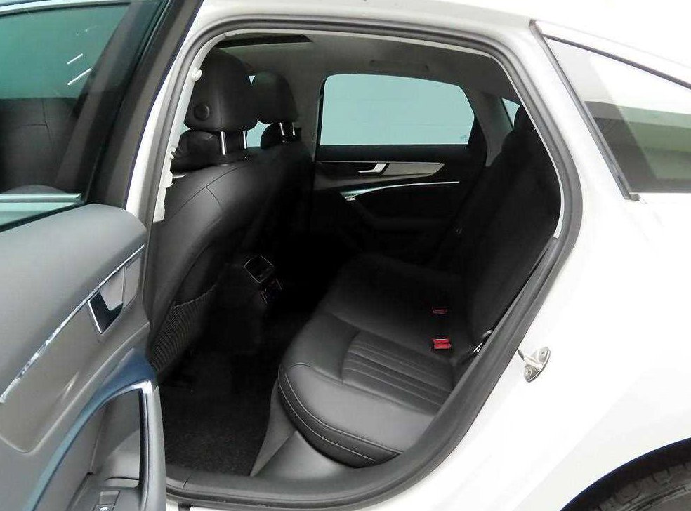 아우디 A6 45 TFSI 프리미엄 사진 12