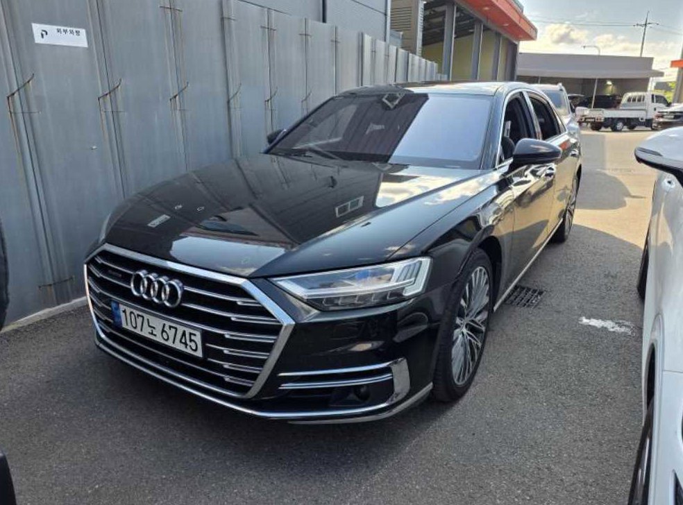 아우디 A8 60 TFSI 콰트로 LWB