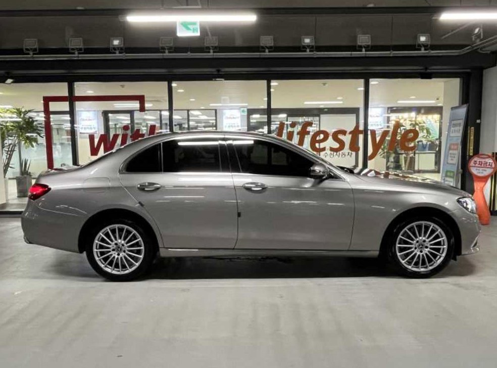 벤츠 E 클래스 E250 익스클루시브 사진 3