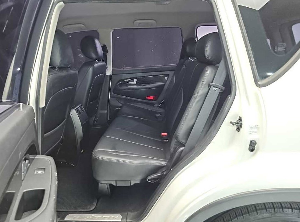 KG모빌리티(쌍용)  렉스턴 2.2 4WD RX7 사진 12