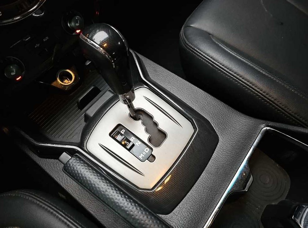 KG모빌리티(쌍용)  렉스턴 2.2 4WD RX7 사진 8
