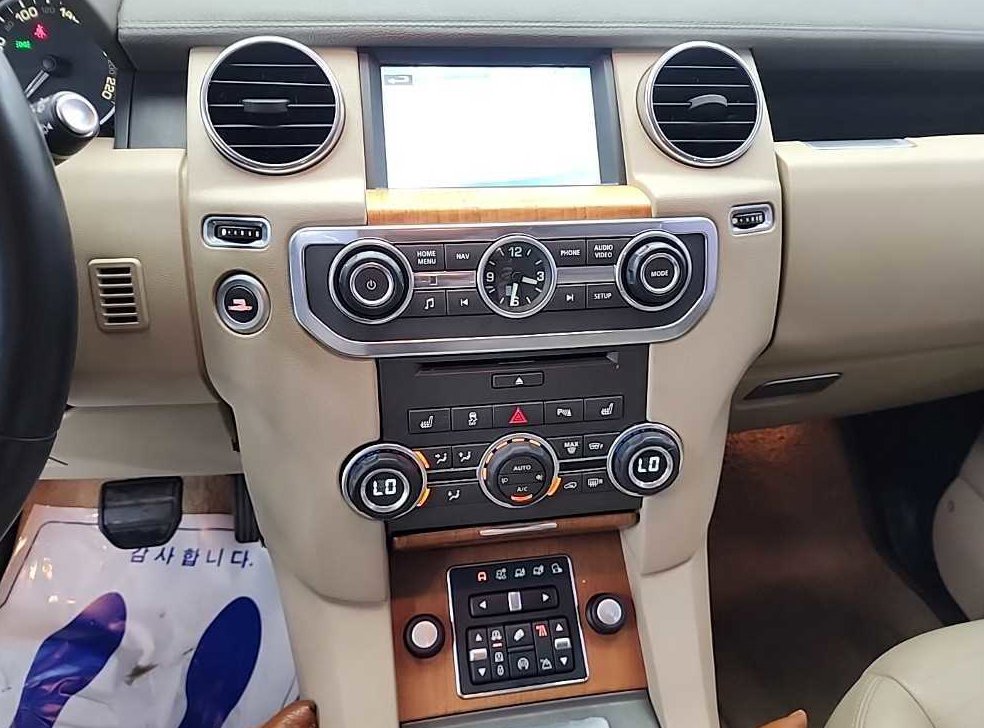 랜드로버 디스커버리 3.0 SDV6 SE 사진 10