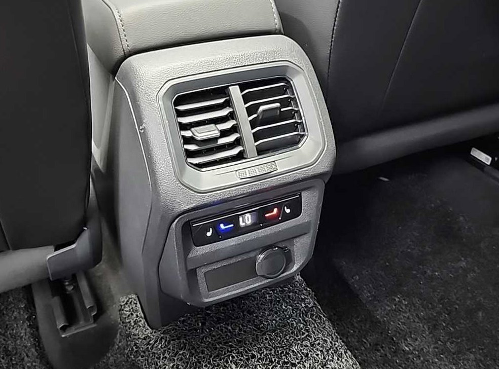 폭스바겐 티구안 2.0 TDI 프리미엄 사진 13