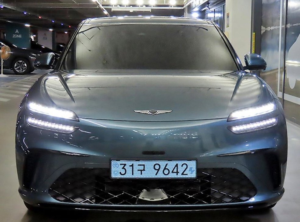 제네시스 GV60 스탠다드 2WD 사진 2