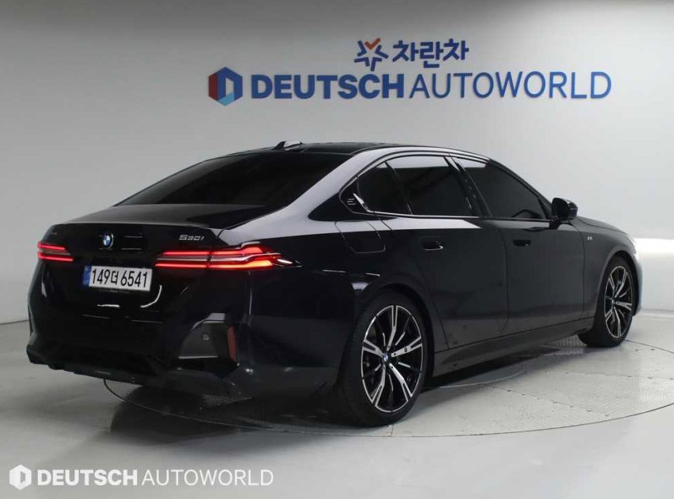 BMW 5시리즈 530i xDrive 사진 2