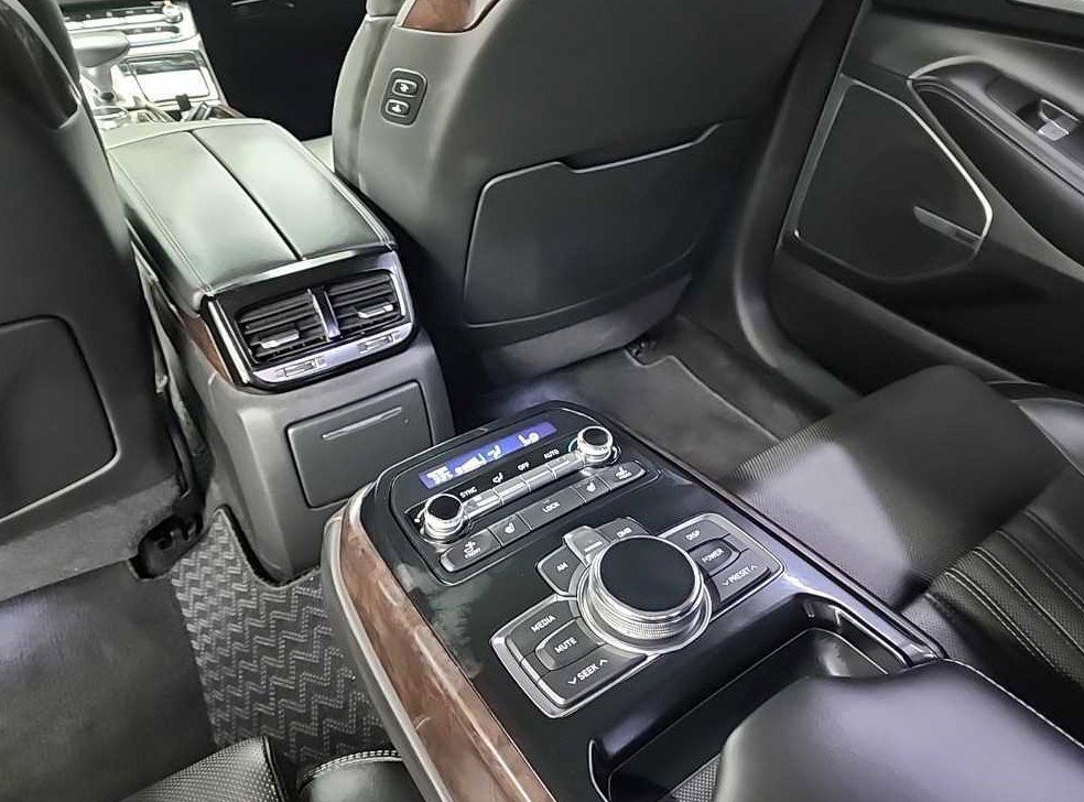 제네시스 EQ900 3.3 T-GDI AWD 사진 13