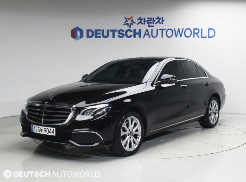 벤츠 E 클래스 E220d 4MATIC 익스클루시브