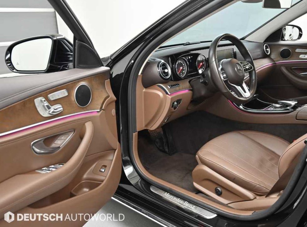 벤츠 E 클래스 E220d 4MATIC 익스클루시브 사진 11