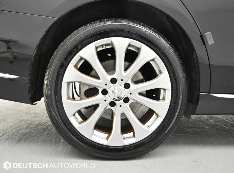 벤츠 E 클래스 E220d 4MATIC 익스클루시브 사진 5