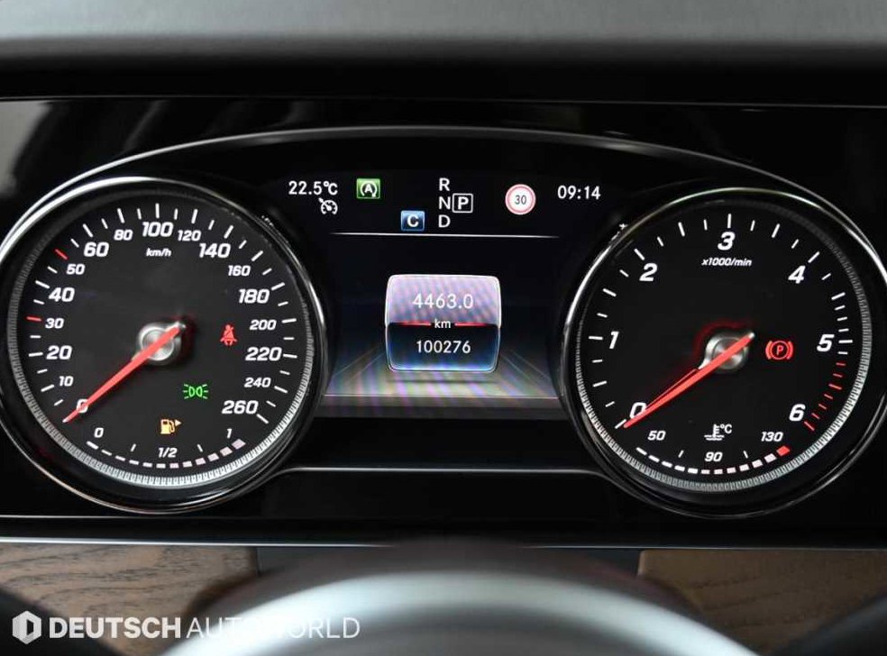 벤츠 E 클래스 E220d 4MATIC 익스클루시브 사진 8