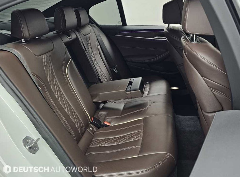 BMW 5시리즈 523d M 스포츠 사진 12
