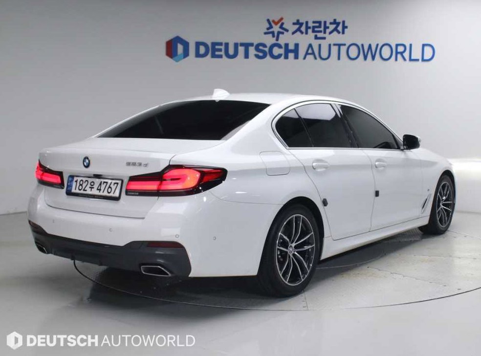 BMW 5시리즈 523d M 스포츠 사진 2
