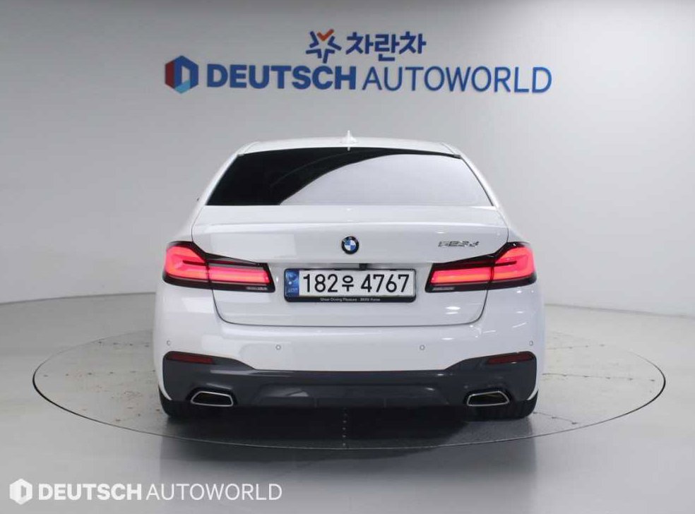 BMW 5시리즈 523d M 스포츠 사진 4