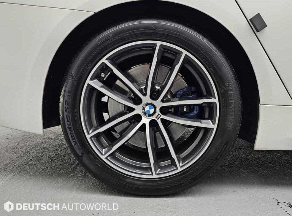 BMW 5시리즈 523d M 스포츠 사진 5