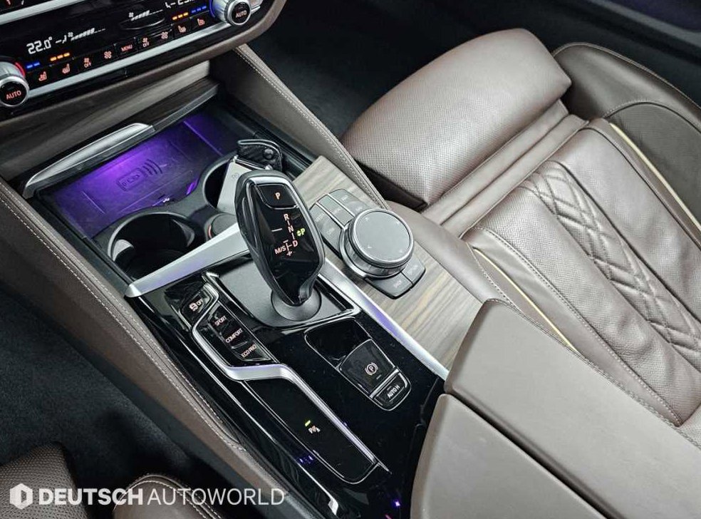BMW 5시리즈 523d M 스포츠 사진 9
