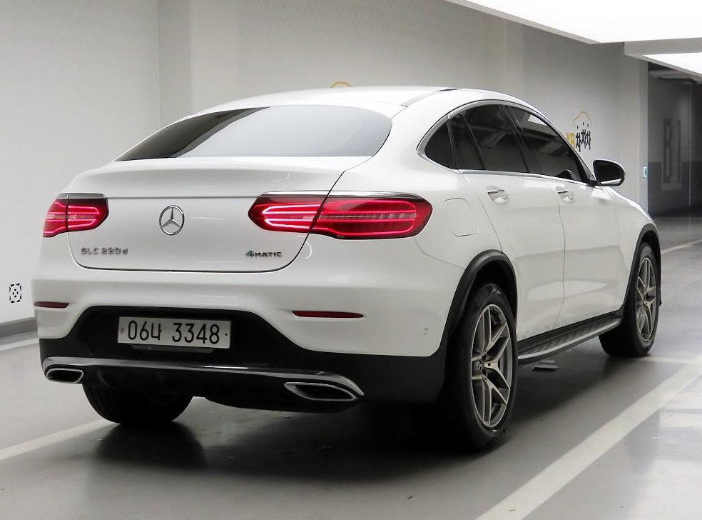 벤츠 GLC 클래스 GLC 220 d 4MATIC 쿠페 사진 4