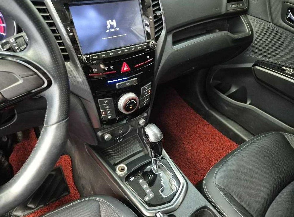 KG모빌리티(쌍용)  티볼리 가솔린 2WD 1.6 VX 사진 10