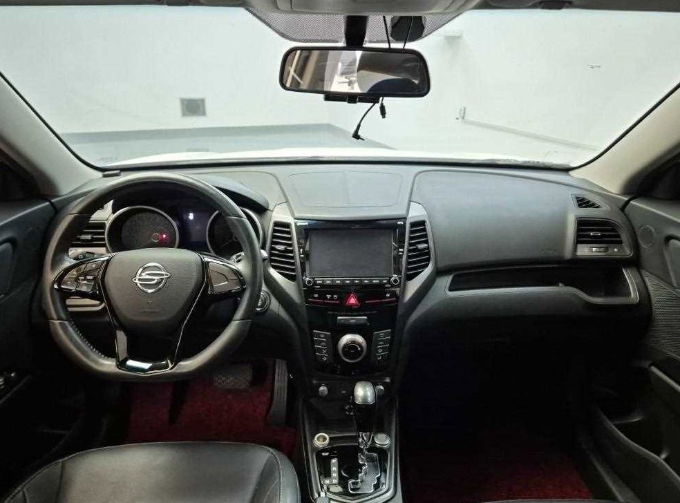 KG모빌리티(쌍용)  티볼리 가솔린 2WD 1.6 VX 사진 7