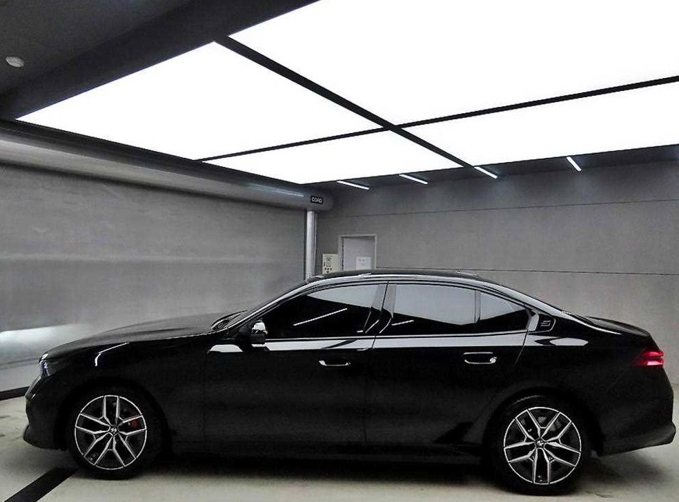 BMW 5시리즈 520i 사진 4