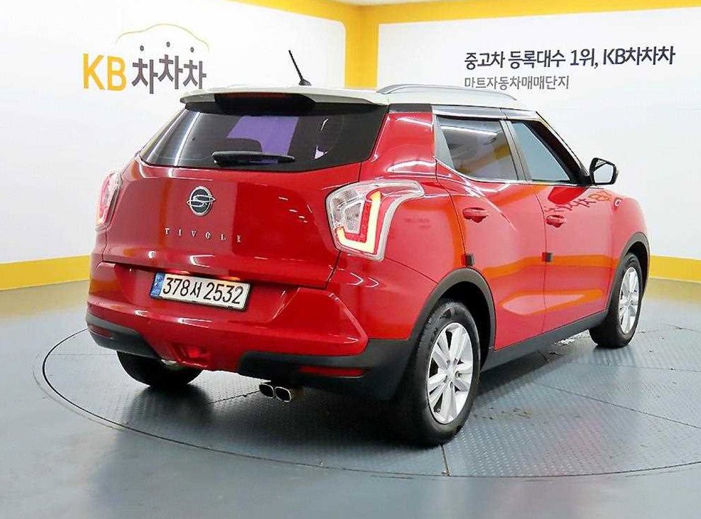 KG모빌리티(쌍용)  티볼리 2WD 가솔린 VX 사진 4