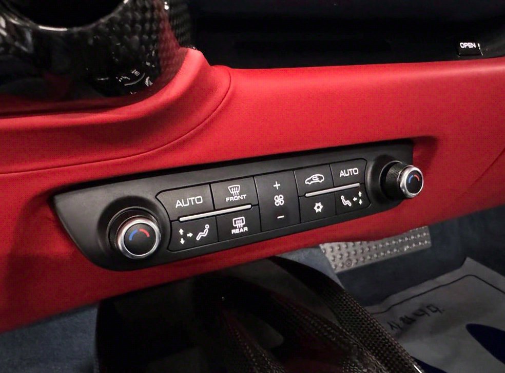 페라리 812 6.5 V12 사진 13