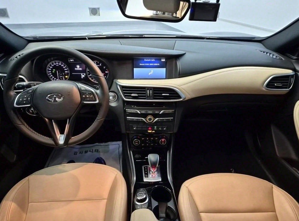인피니티 QX 2.0T AWD ESSENTIAL 사진 7