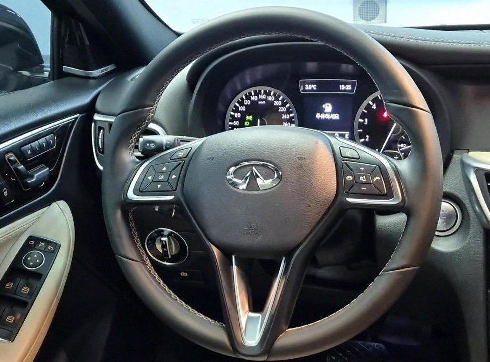 인피니티 QX 2.0T AWD ESSENTIAL 사진 9