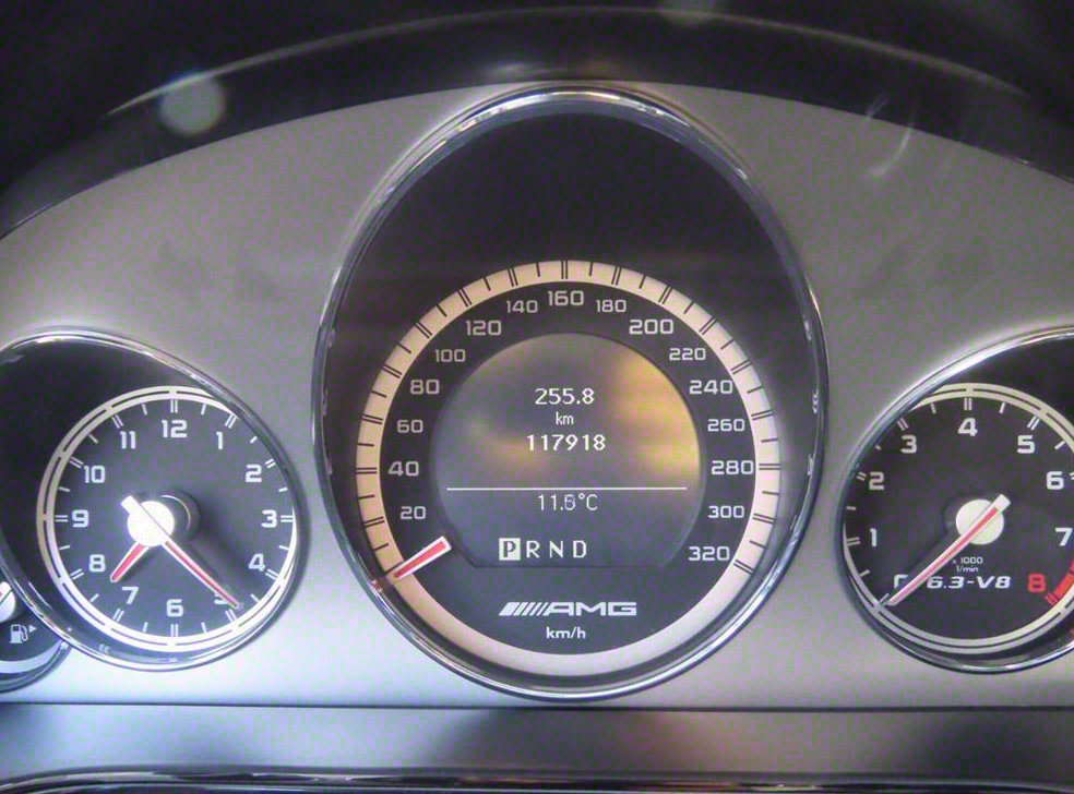 벤츠 E 클래스 E63 AMG 사진 9