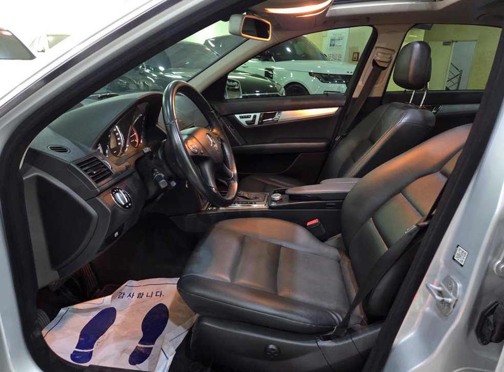 벤츠 C 클래스 C220 CDI 블루이피션시 사진 6