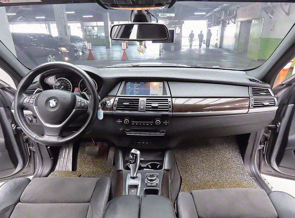 BMW X6 40 D 사진 10